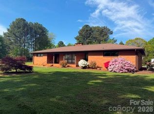 725 Fieldstone Rd, Mooresville, NC 28115