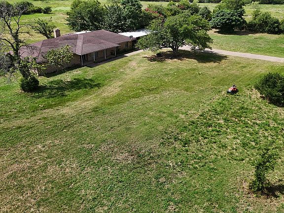 2nd image of 1334 E Stark Rd
