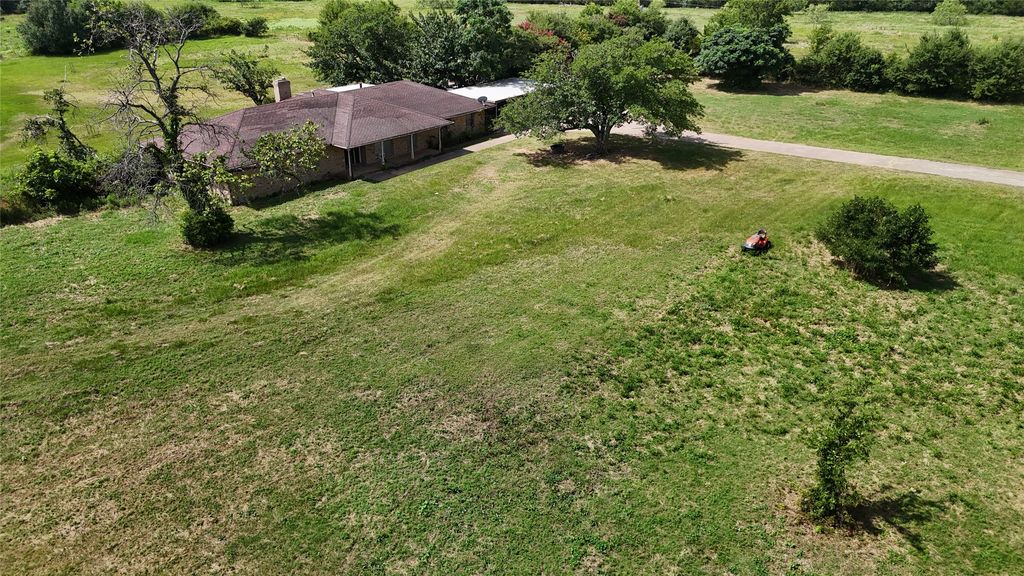 1334 E Stark Rd, Seagoville, TX - View 2