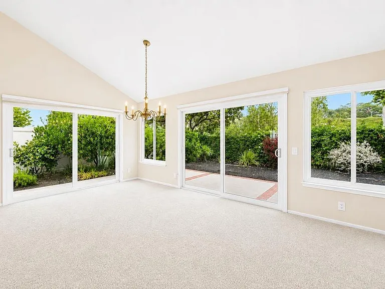 726 Santa Rufina Dr — Photo 14