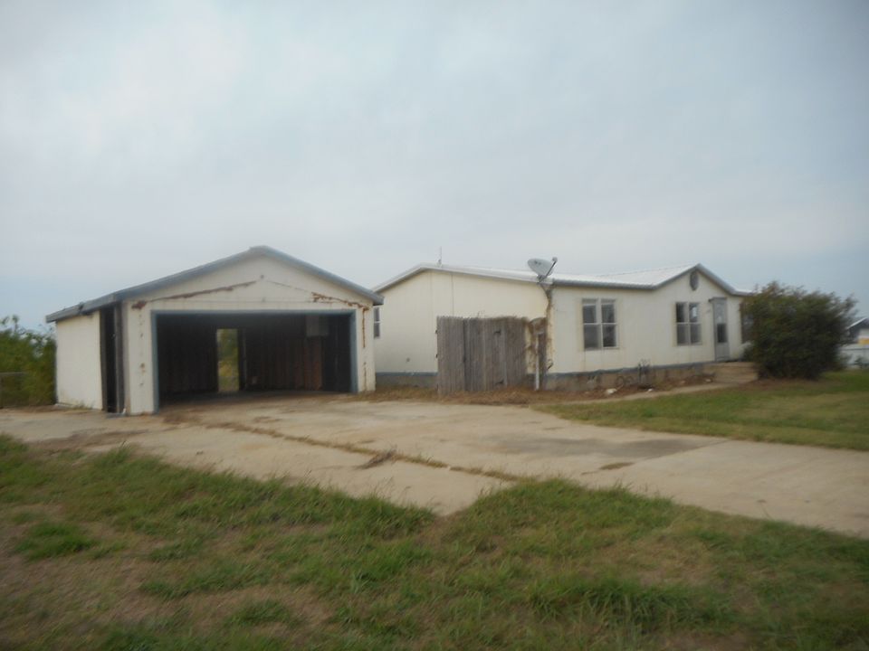 1st image of 1692 County Road 2277