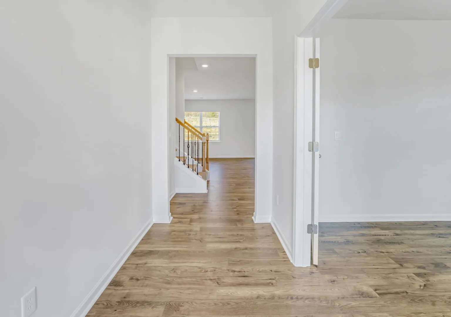 5 bed, 2511 sqft, $2,550 — Photo 4