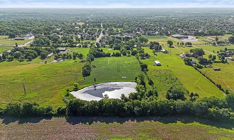 1st image of 3850 SE Doc Henry Rd