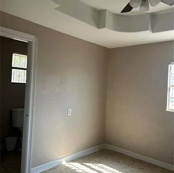 4621 N Jackson Rd — Photo 4