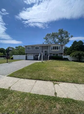 309 Sunrise Dr — Photo 1