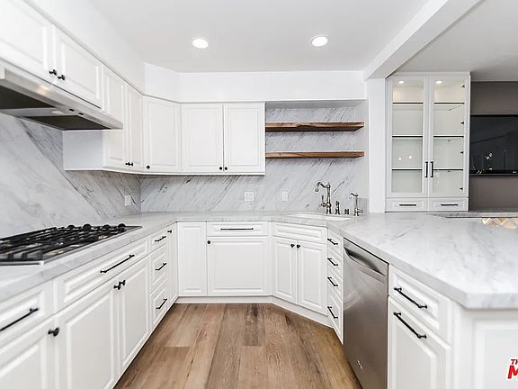 5th image of 3601 Vista Pacifica St Unit 1