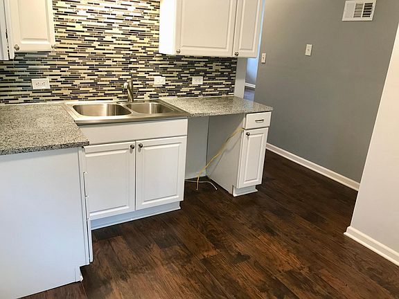 5th image of 5215 S Kingshighway Blvd