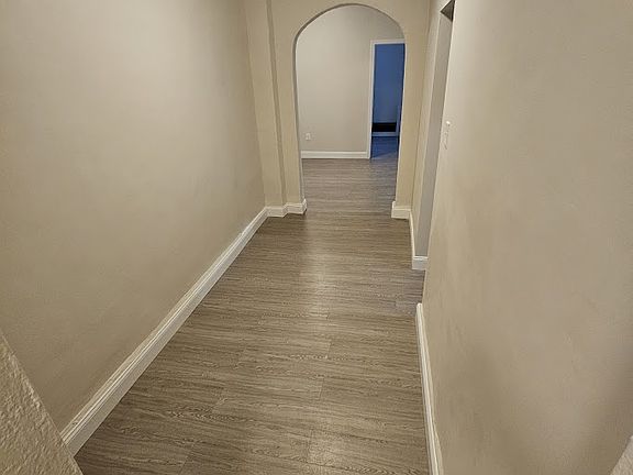 4th image of 691 Elizabeth Ave #4L
