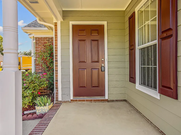 9533 Gooden Dr — Photo 3