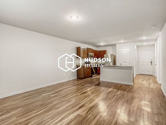4th image of 2907 Texas St