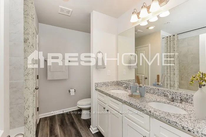 203 Wellbrook Ct NE — Photo 10