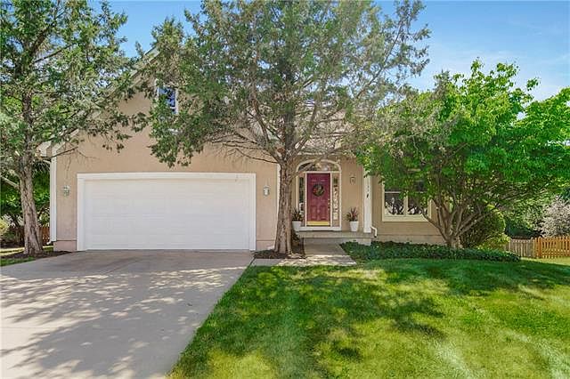 1st image of 1535 SE Silkwood Cir