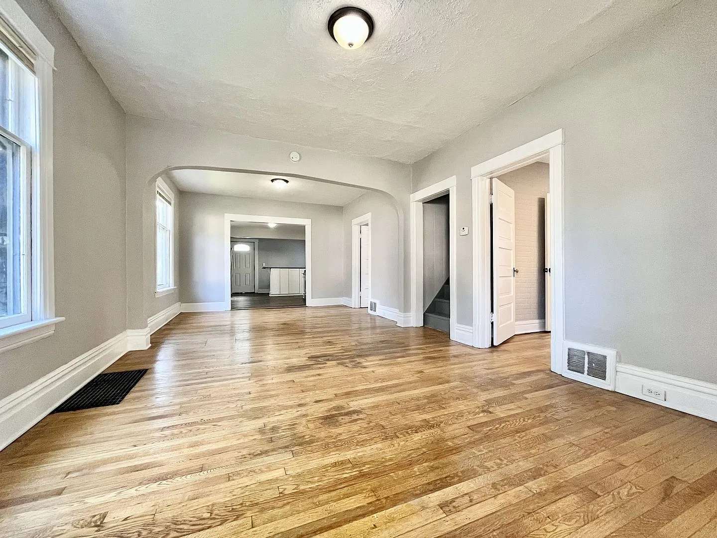 5 bed, 2.0 bath, $1,825 — Photo 4