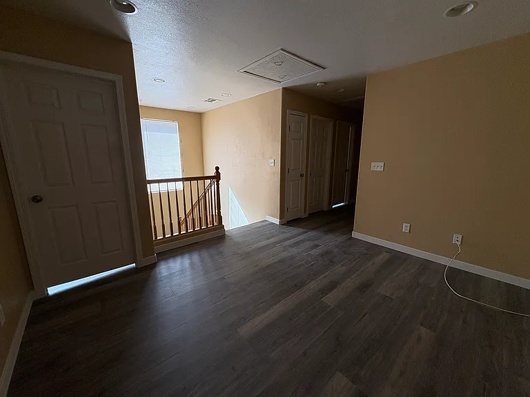 4725 Portola Vista Ave — Photo 13