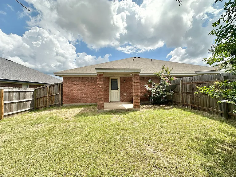5003 John David Dr — Photo 20