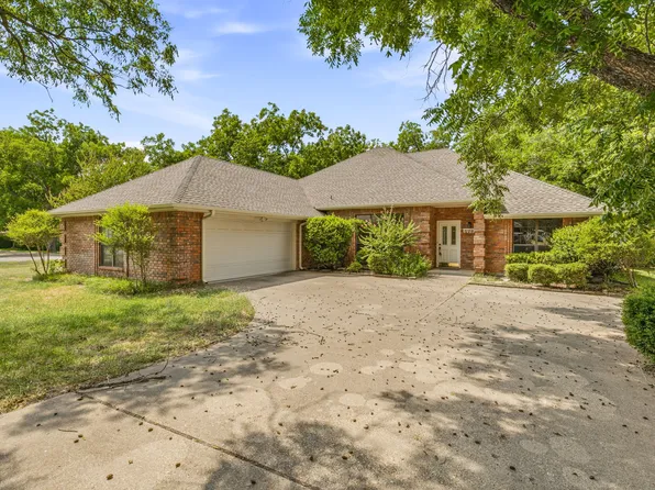 6023 Melrose Cir, Granbury, TX 76049