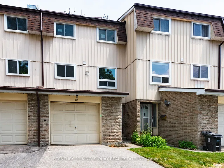44 Chester Le Blvd #32 — Photo 4