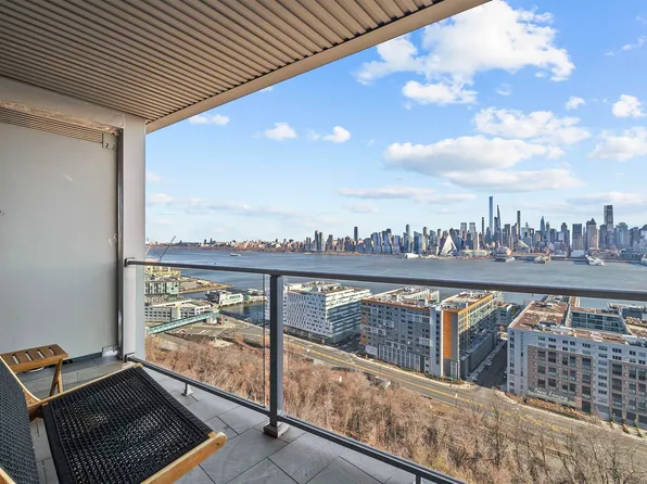 899 Boulevard East Unit 8G, Weehawken, NJ 07086