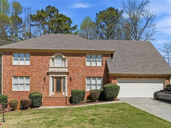 2021 Oak Branch Way, Stone Mountain, GA 30087