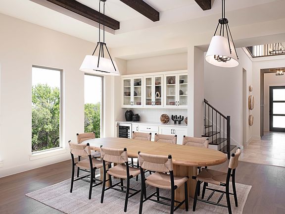 Aster Park - Avery Interior Image 3