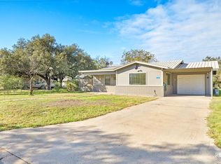 19 Forest St, Eden, TX 76837