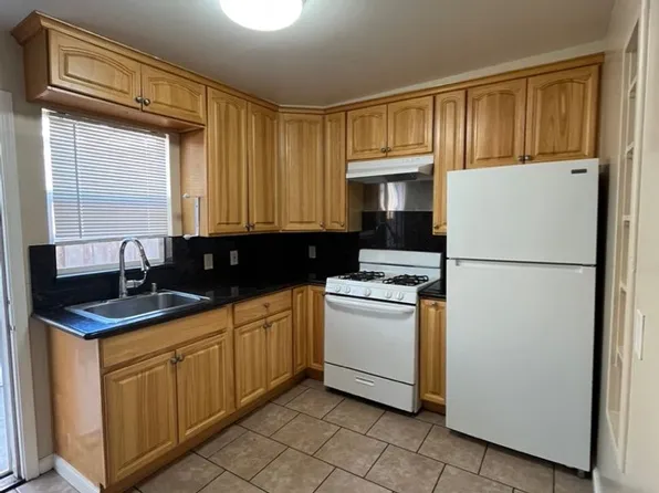 Owens, 120 & 126 Redwood Ave #120-4, Redwood City, CA 94061