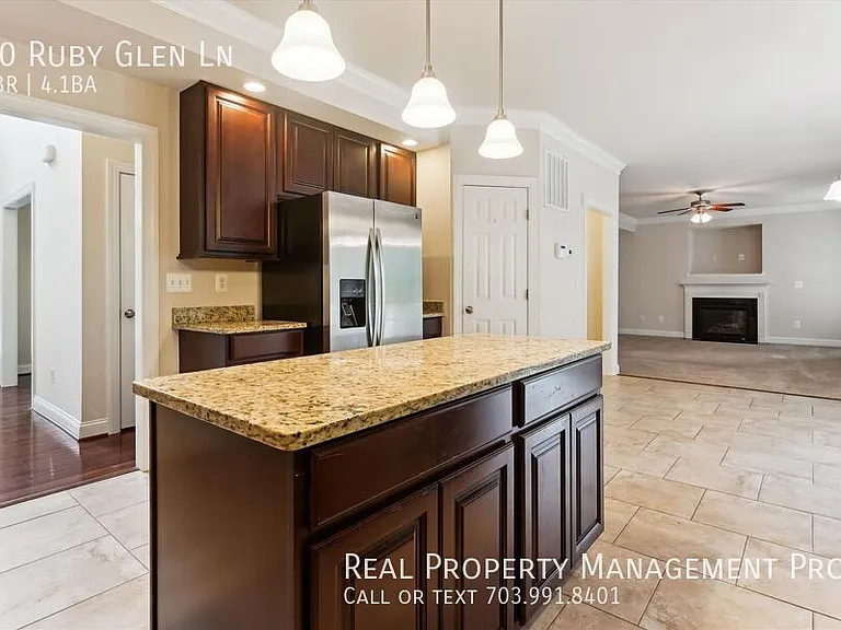 70 Ruby Glen Ln — Photo 12