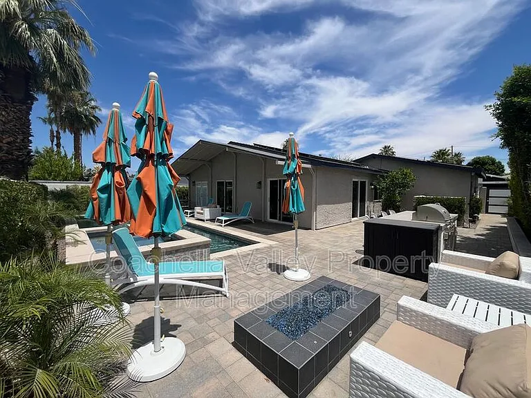 835 S Nueva Vista Dr — Photo 2