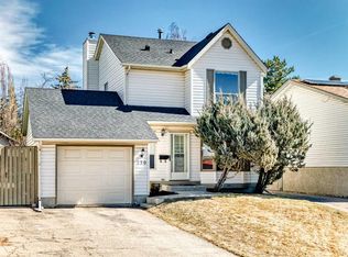179 W Ranchridge Dr NW, Calgary, AB T3G1W1