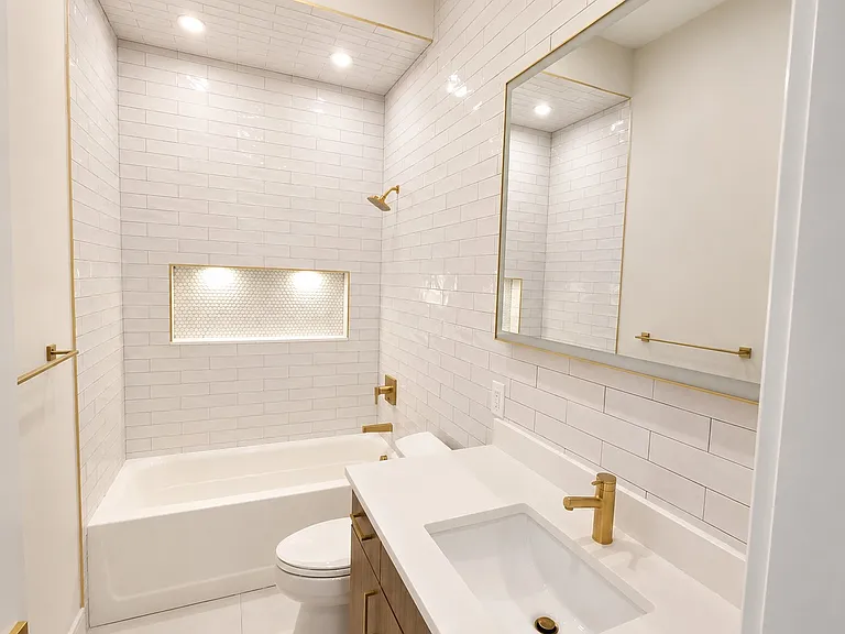 29 Clinton Ave #2 — Photo 6