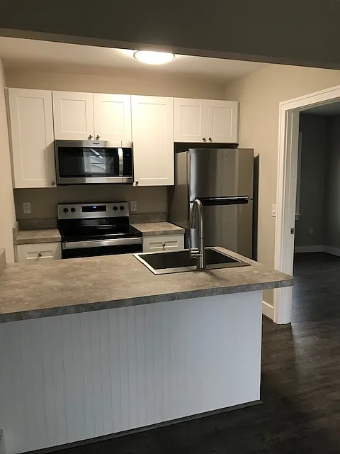 502 N Troy St — Photo 2