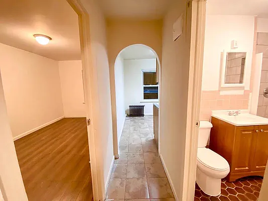 Rented by Amorelli Realty | media 5