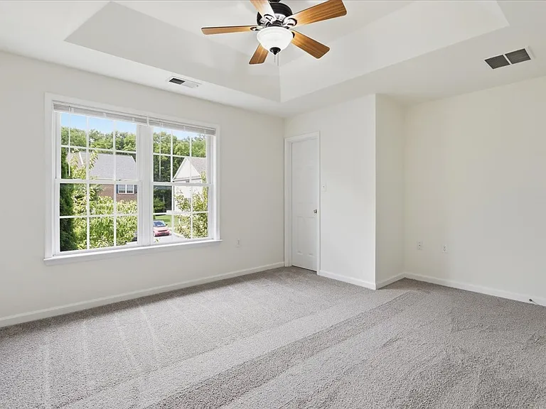 32 Mabel Ln — Photo 26