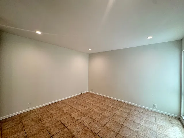 79 Antigua Ct — Photo 20