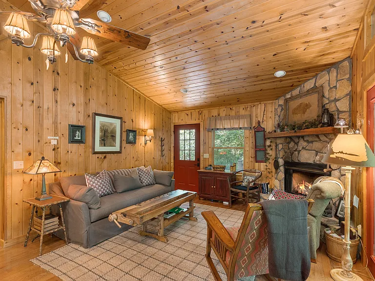 361 Wyanoak Rd — Photo 11