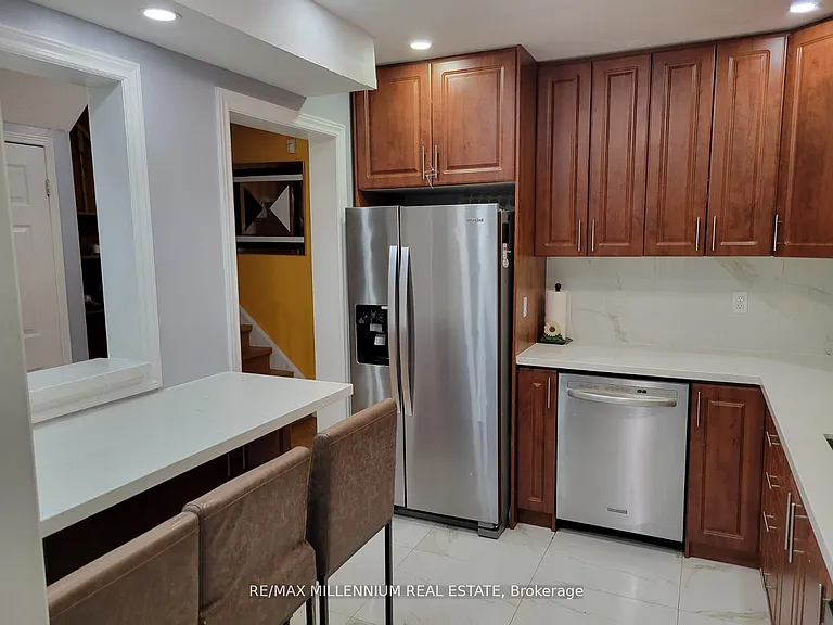 13 Wickstead Ct #75 — Photo 5