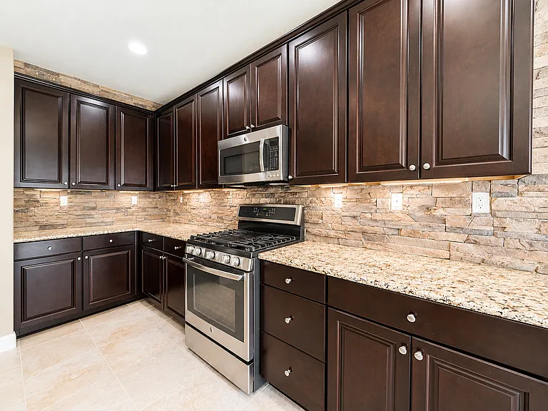 10680 Washington Park Dr — Photo 3