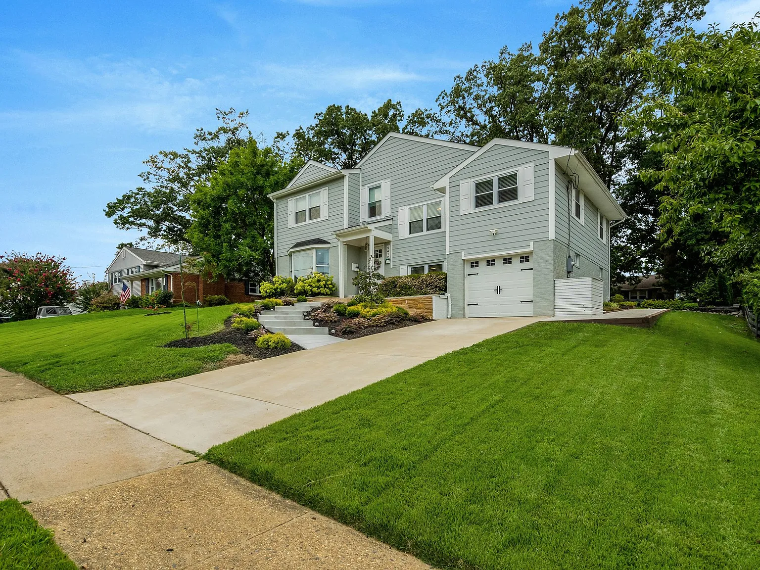4 bed, 2591 sqft, $4,500 — Photo 3