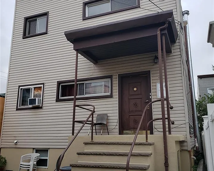 728 29th St #2B — Photo 1