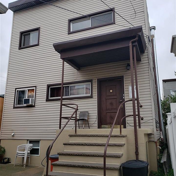 1st image of 728 29th St Unit 2B