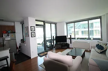 Rented by Space Marketing Shop