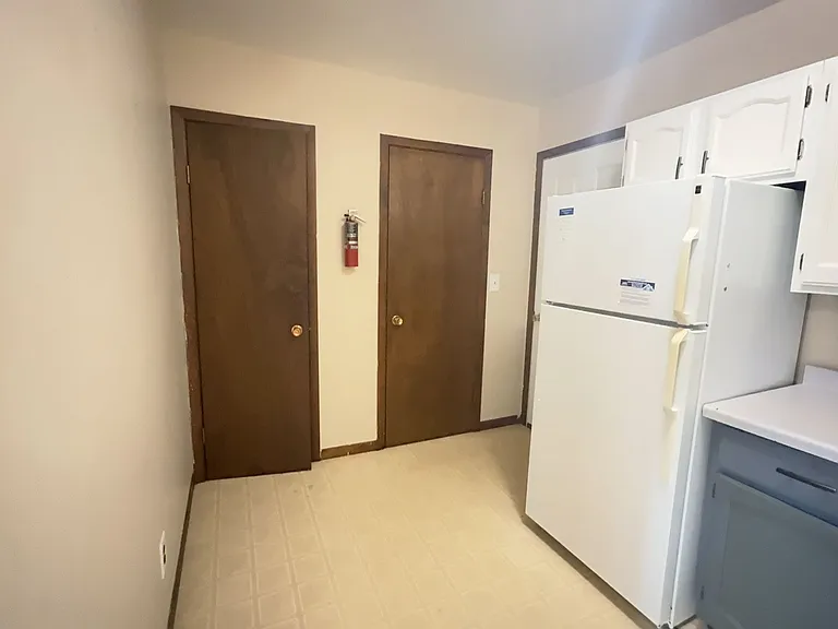 516 S Webb St — Photo 21