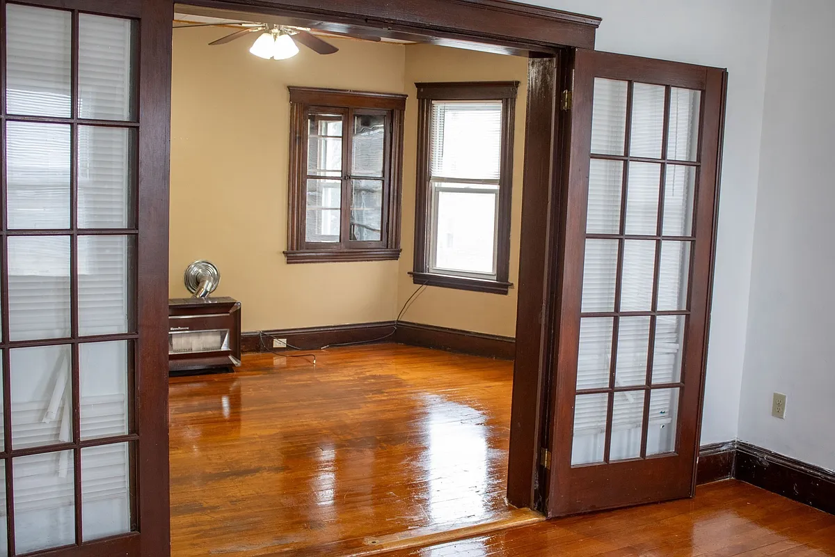 Building Photo - 91 Perry Ave #3