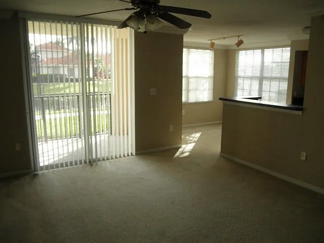 1 bed, 1.0 bath, 787 sqft, $1,650 — Photo 3
