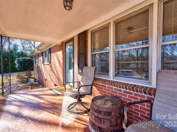 1515 Marlwood Dr, Shelby, NC 28150