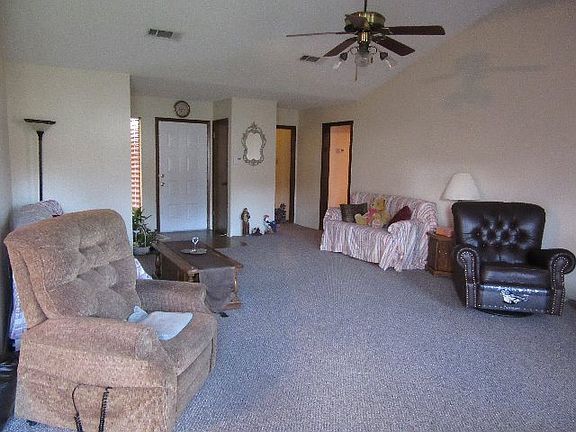4th image of 3920 Turtle Creek Dr