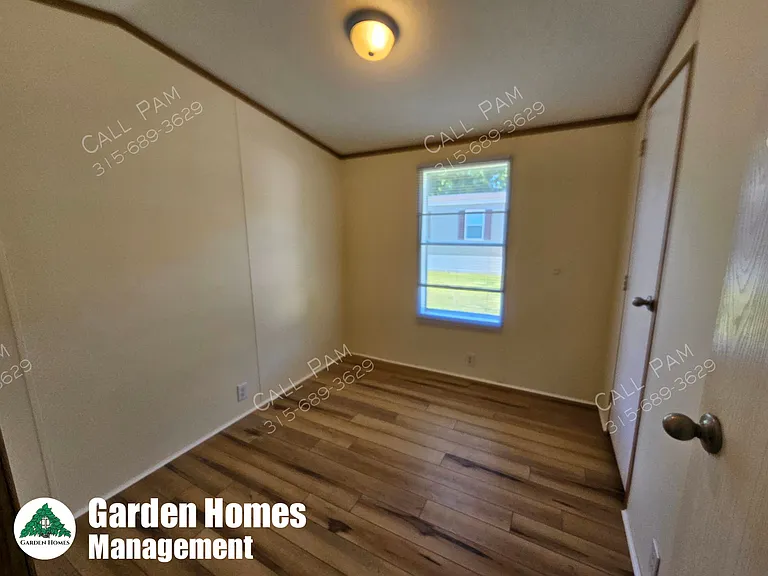 35 Woodside Ln — Photo 8