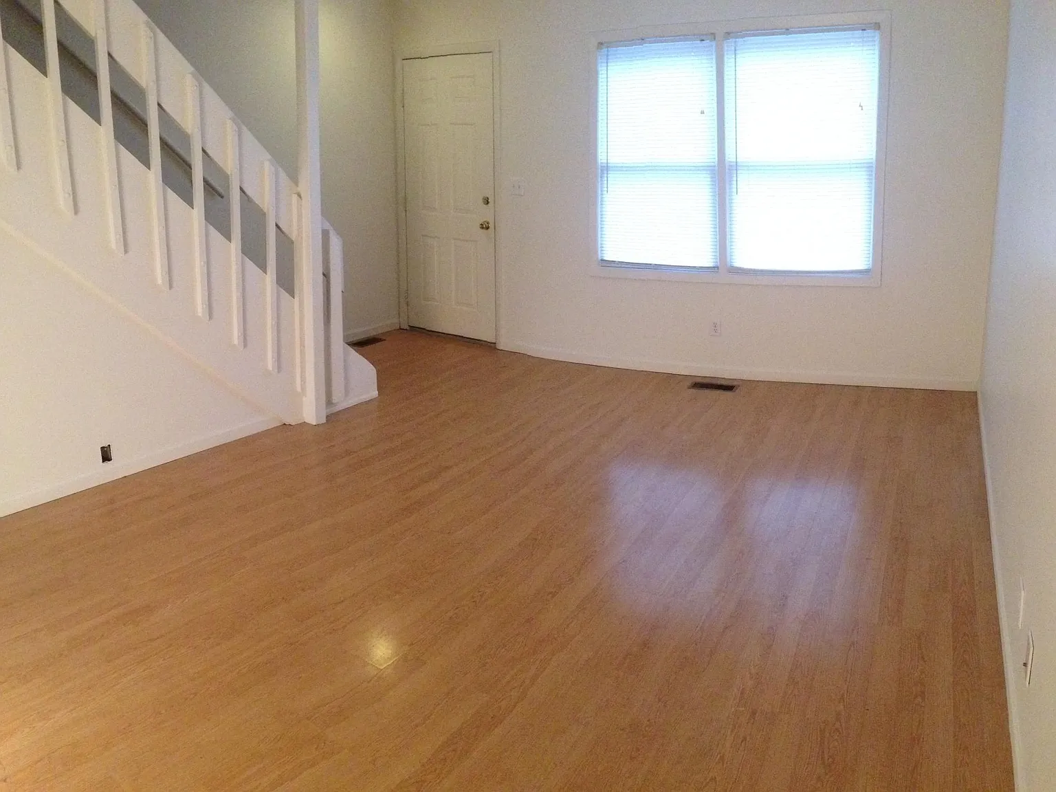 26326 N Diamond Lake Rd — Photo 4