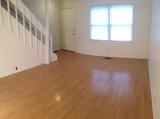 26350 N Diamond Lake Rd, Mundelein, IL 60060