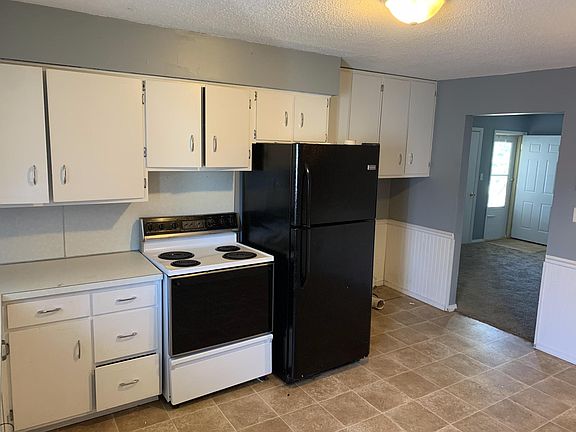 3rd image of 5112 S Old State Road 67 APT 1
